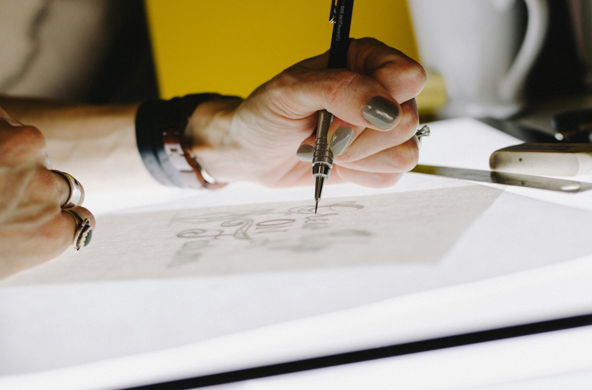5 Best Motion Graphics Software in 2026 (AE, Fusion + AI)